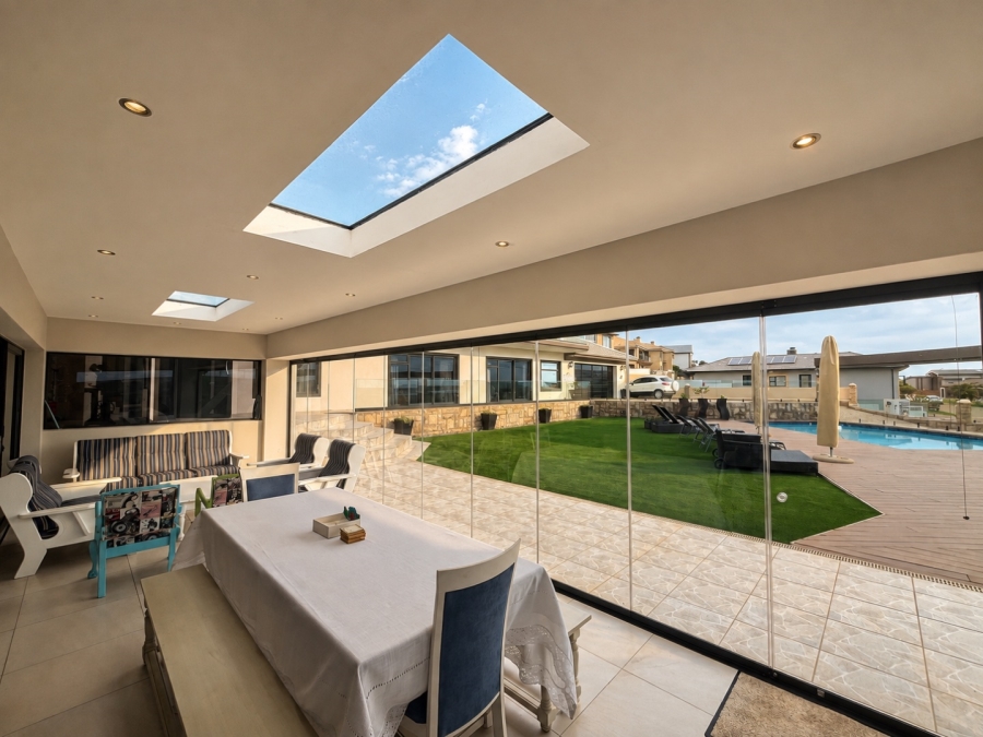 6 Bedroom Property for Sale in Monte Christo Western Cape
